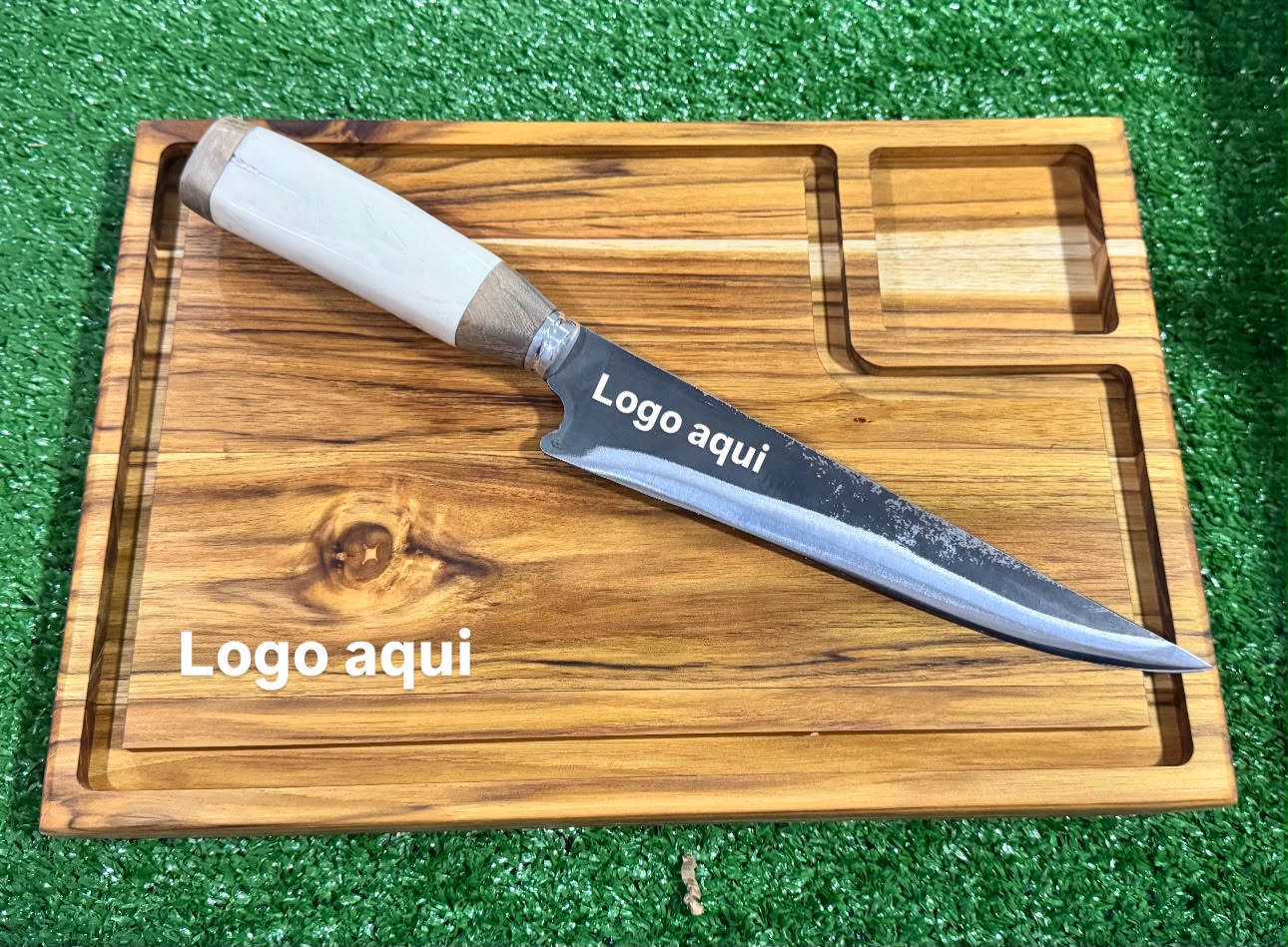 Kit personalizado de faca e tábua de madeira